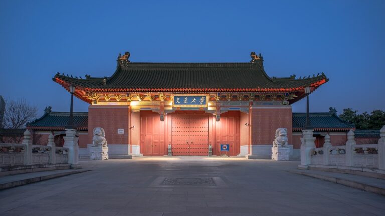 Peran Universitas Cenderawasih dalam Pengembangan Sumber Daya Manusia Papua